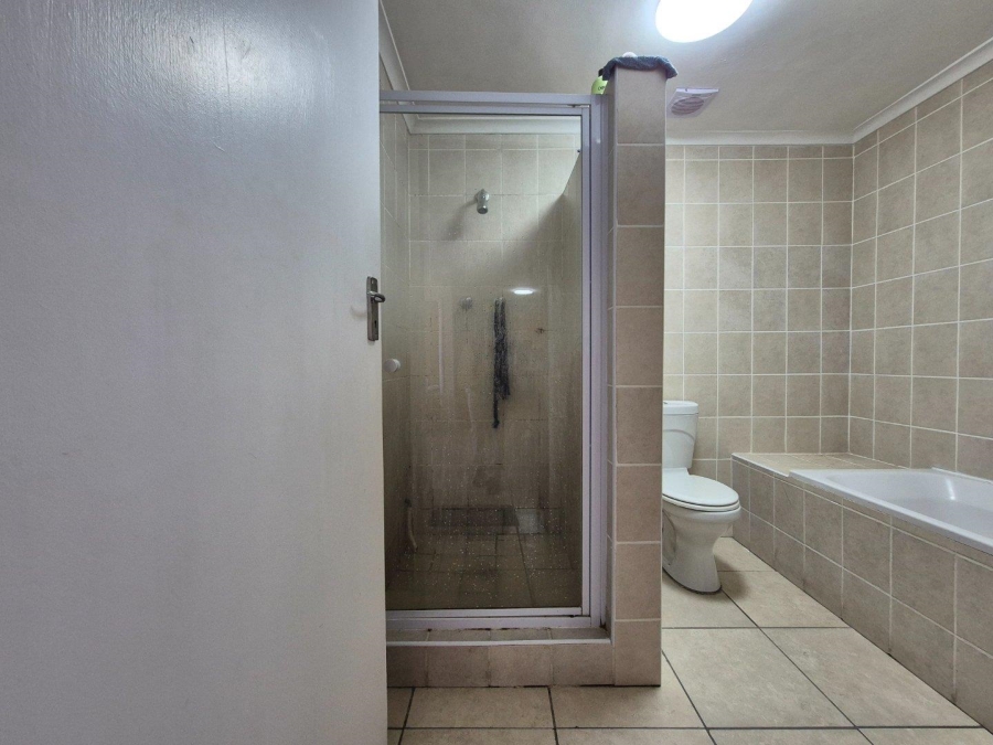 To Let 2 Bedroom Property for Rent in Wynberg Western Cape